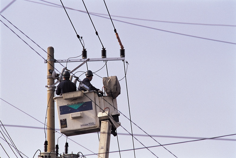 Hooksett Road Reopened after Crash into Utility Pole