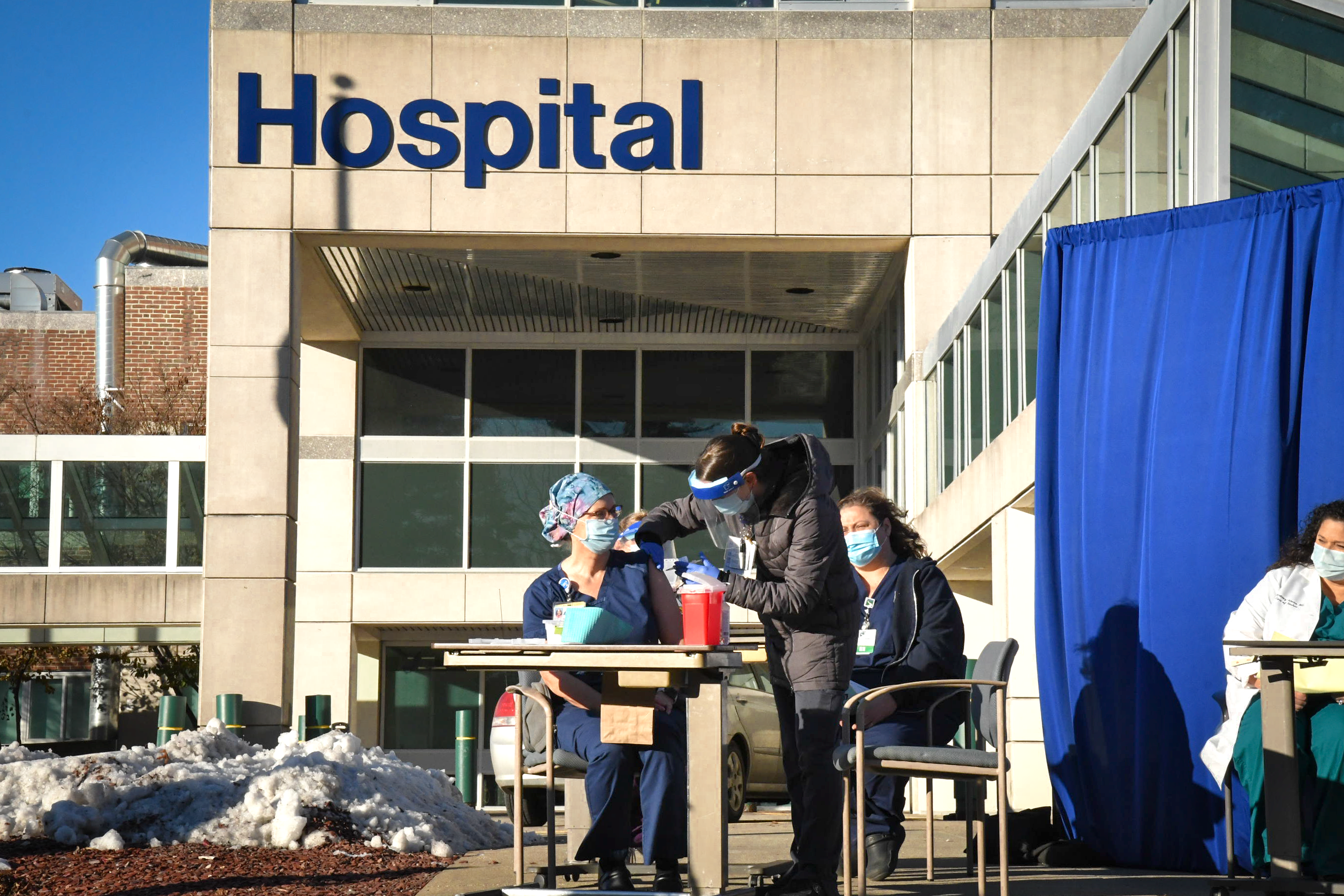 Elliot Hospital Nurse first to get COVID-19 vaccine