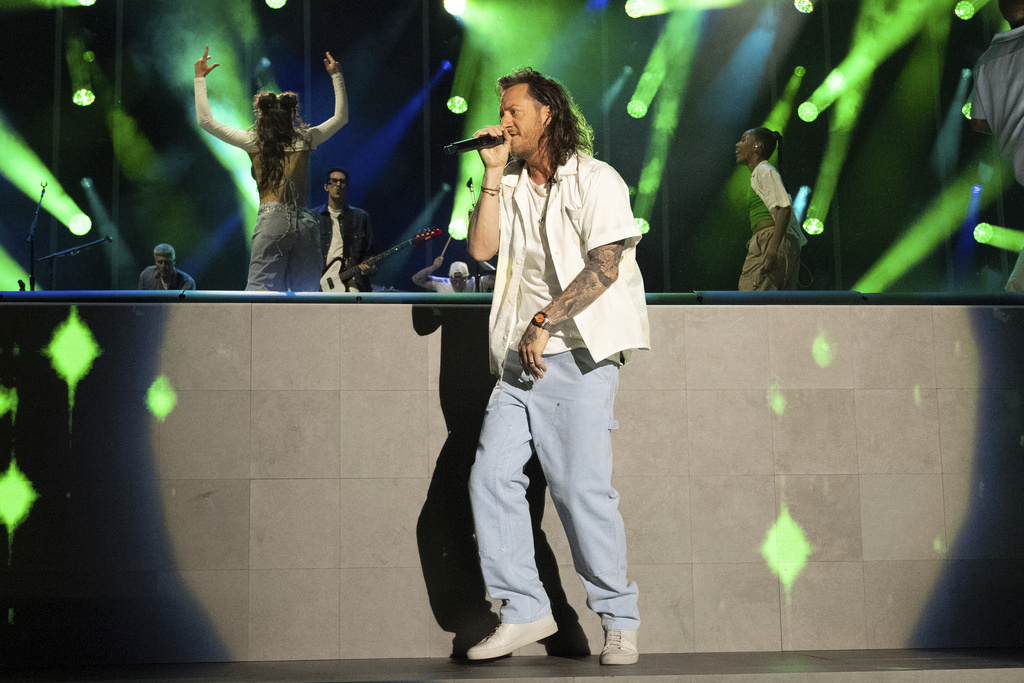 Tyler Hubbard Botched the Lyrics to “Red Solo Cup” During the Toby Keith Tribute Concert