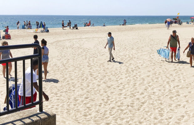 Abby’s Joke: Why Aren’t Elephants Allowed On Beaches? Abby’s Joke: Why Aren’t Elephants Allowed On Beaches?