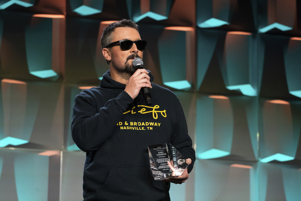 Eric Church Goes Undercover at a Recent Show