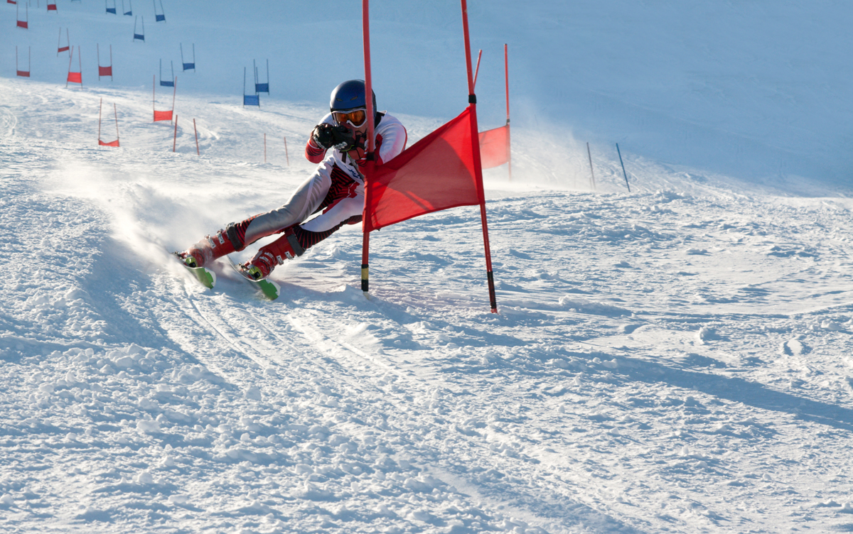 Top mogul skiers compete at Waterville Valley ahead of Winter Olympics