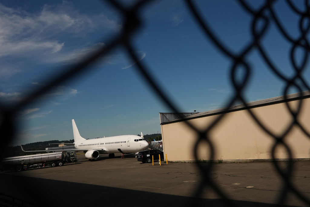 Plane full of ICE detainees sits on tarmac for more than 12 hours Plane full of ICE detainees sits on tarmac for more than 12 hours