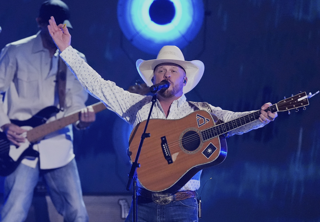 Hear Cody Johnson step into the ‘Footlights’ with Merle Haggard