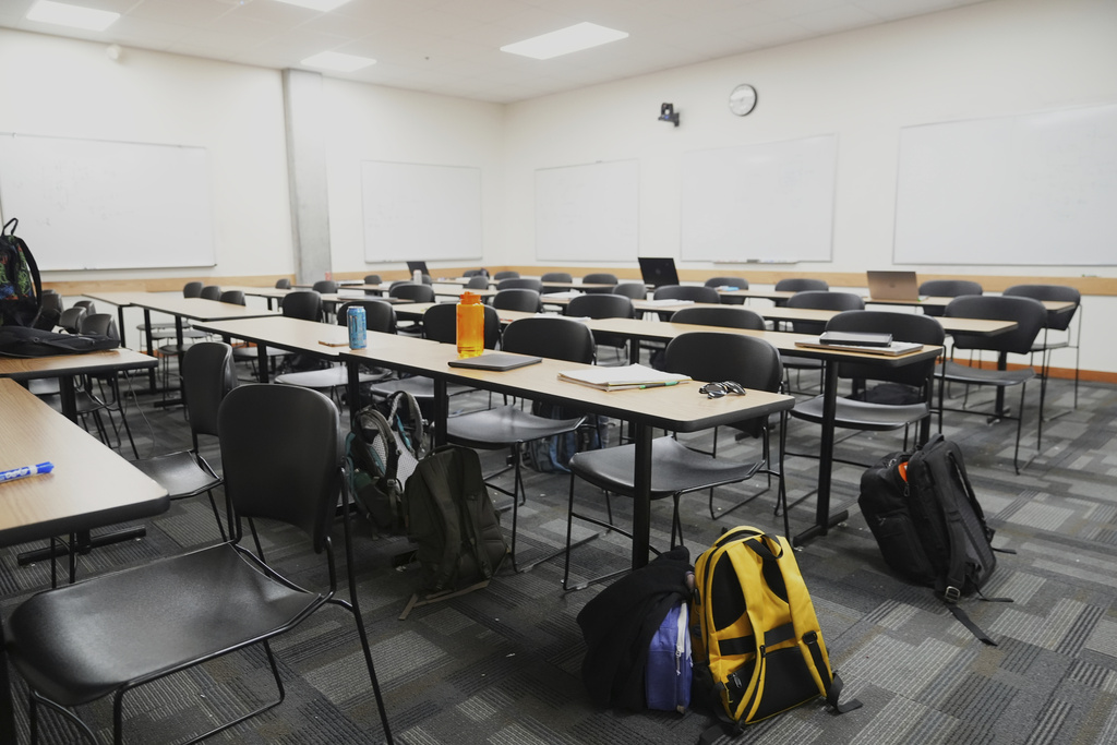 Manchester School District to ask parents if classes should start later in the day Manchester School District to ask parents if classes should start later in the day