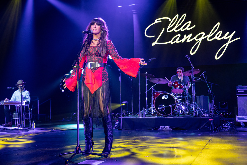 Ella Langley picked Dandelion very deliberately