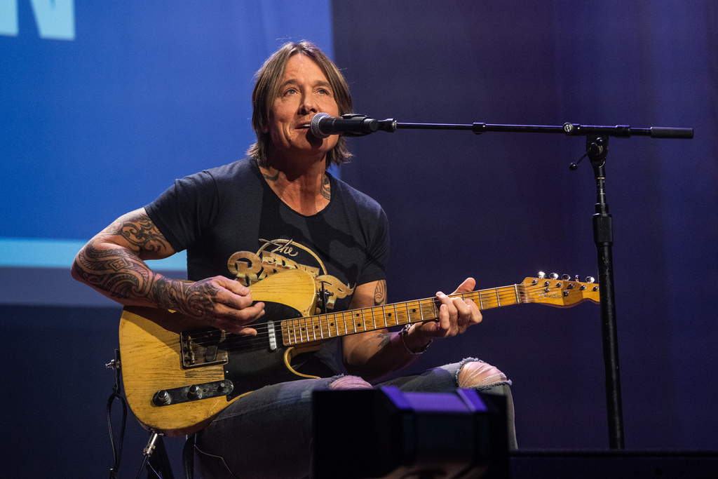 Keith Urban’s yacht rock covers put you in a Flow State