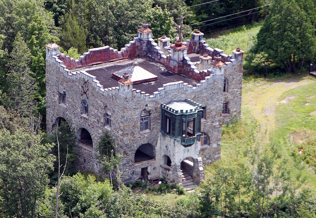 Two arrested for fire which destroyed Kimball Castle